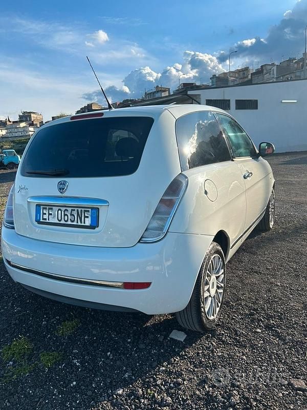 Usata Lancia Ypsilon Platinum 75 CV (55 kW) 2010 Utilitaria