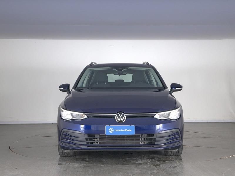 Usata VW Golf VIII Life 110 CV (80 kW) 2023 Atlantic blue metallizzato Station wagon