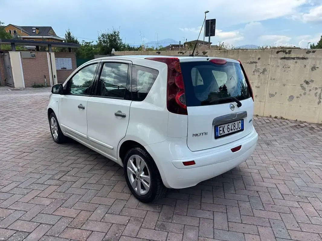 Usata Nissan Note 90 CV (66 kW) 2012 Bianco Utilitaria