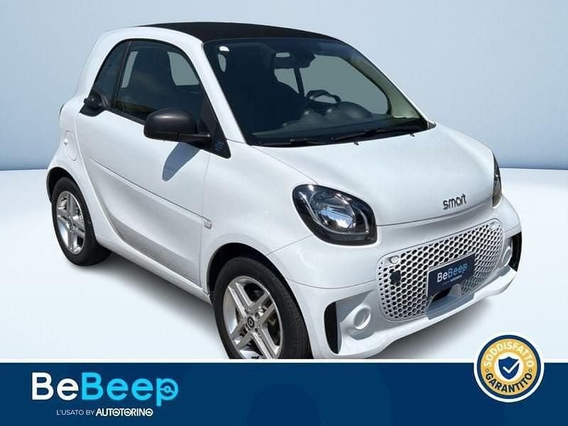 Usata Smart ForTwo Electric Drive Pure 59 kW (81 CV) 2021 Bianco pastello Berlina
