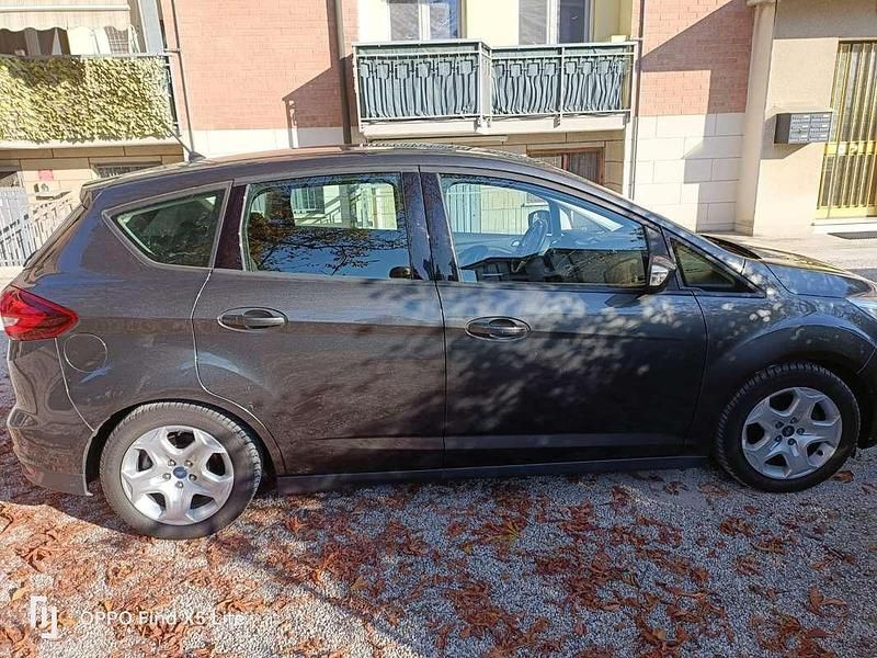 Usata 2017 Ford C-MAX S Monovolume | 9500 € (Cara) - Immagine 1/4
