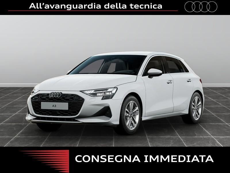 Bianco Nuova 2025 Audi A3 Advanced Tre volumi | 33.595 € (Buon prezzo) - Immagine 1/4