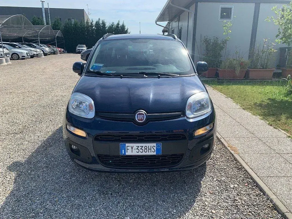 Usata Fiat Panda Lounge 69 CV (50 kW) 2019 Bluazzurro Utilitaria