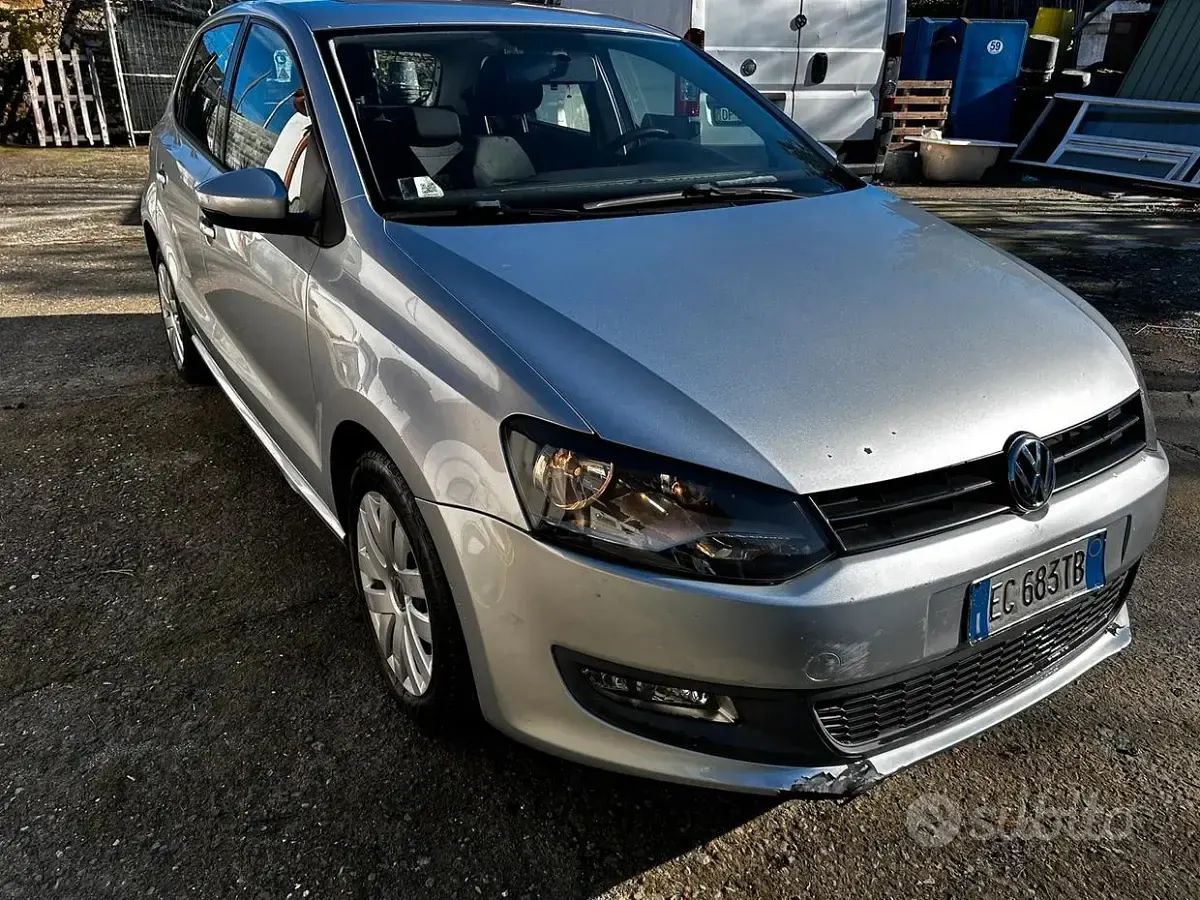 Usata VW Polo 90 CV (66 kW) 2010 Grigio Utilitaria