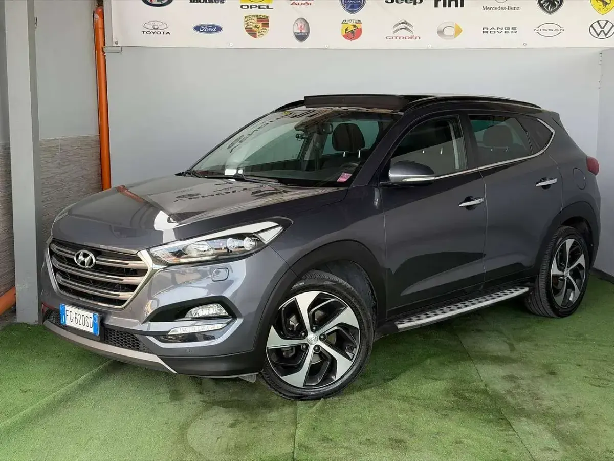Usata Hyundai Tucson Xpossible 136 CV (100 kW) 2017 Grigio SUV