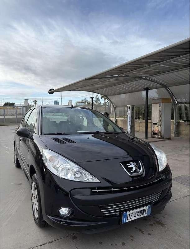 Usata Peugeot 206 60 CV (44 kW) 2010 Berlina
