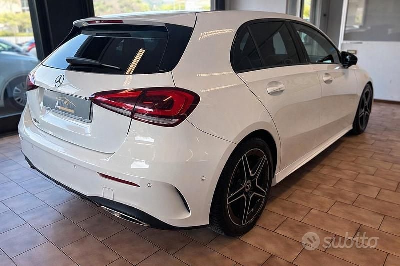Usata Mercedes A180 AMG line 136 CV (100 kW) 2021 Bianco Berlina