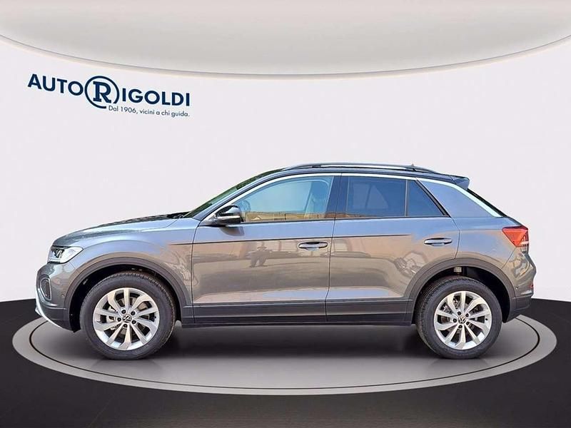 Usata VW T-Roc Life 116 CV (85 kW) 2025 Indium grey metallizzato nero SUV