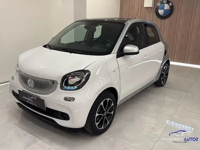 Usata Smart ForFour 71 CV (52 kW) 2017 Bianco Utilitaria