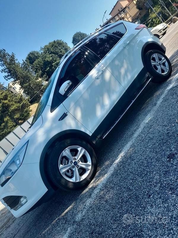 Usata Ford Kuga 140 CV (102 kW) 2014 Bianco SUV