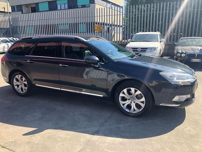 Usata Citroën C5 Dynamique 140 CV (102 kW) 2009 Giallo Station wagon