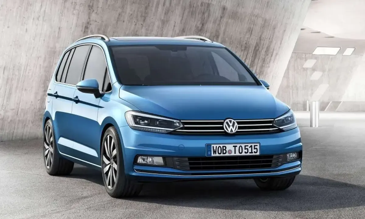 Usata VW Touran Executive 150 CV (110 kW) 2024 Argento Monovolume