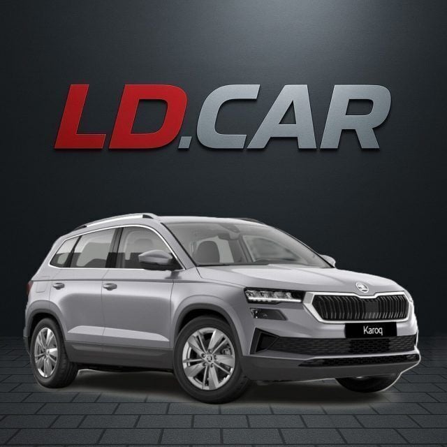 Argento Nuova 2025 Skoda Karoq Style SUV | 30.950 € (Super prezzo) - Immagine 1/4