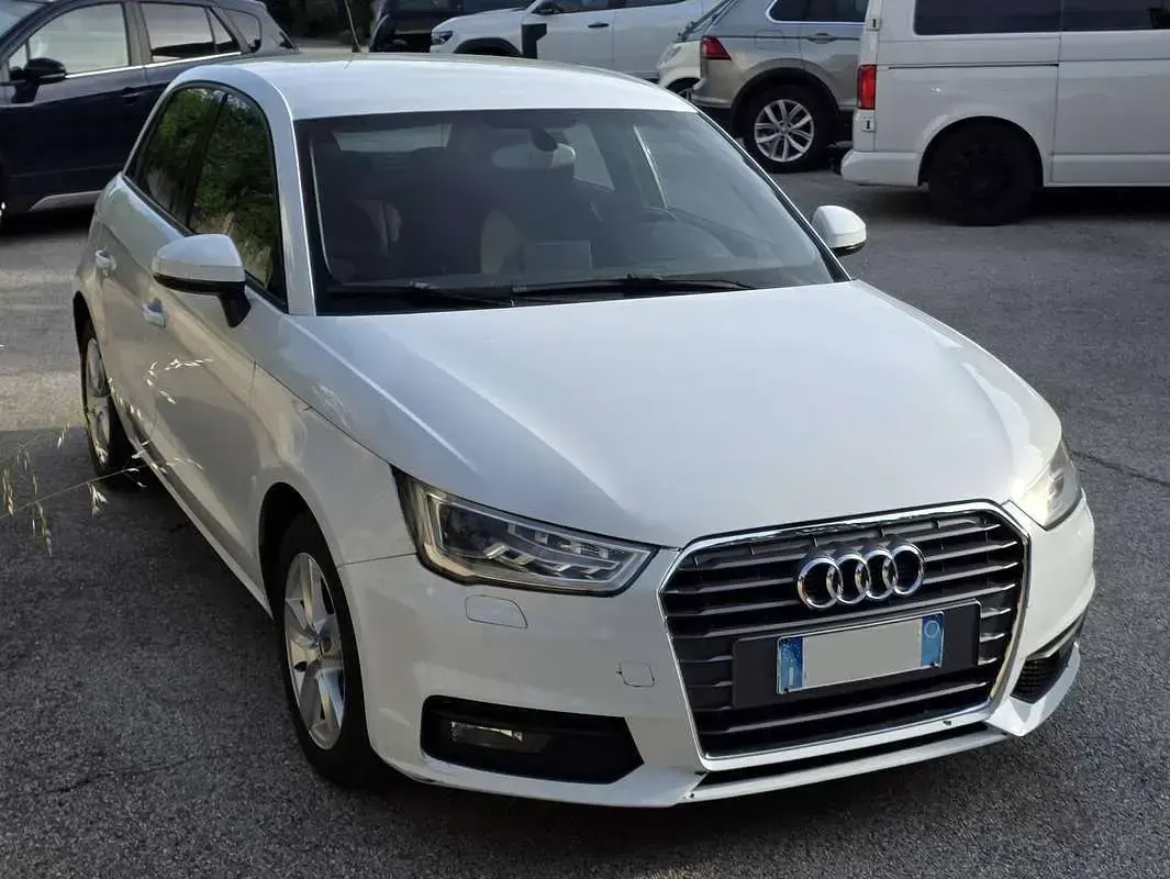 Usata Audi A1 Sportback Ambiente 116 CV (85 kW) 2015 Bianco Utilitaria