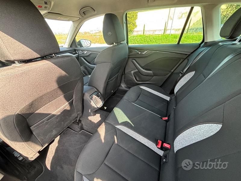 Usata Skoda Kamiq 115 CV (84 kW) 2024 Nero SUV