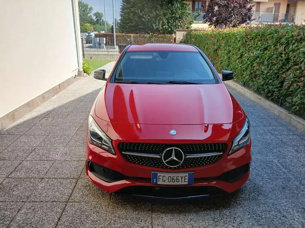 Usata Mercedes CLA200 Business 136 CV (100 kW) 2017 Rosso Berlina