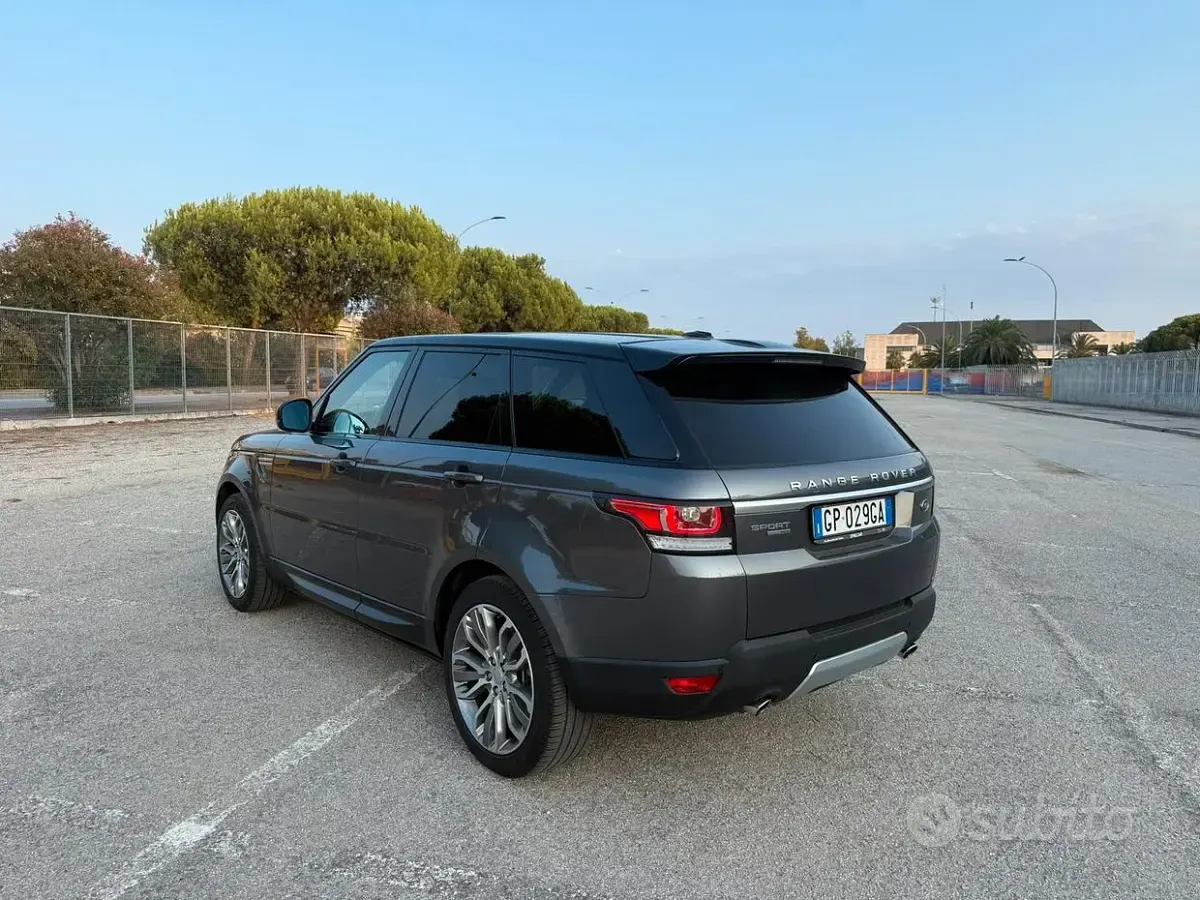 Usata Land Rover Range Rover HSE 249 CV (183 kW) 2015 Grigio SUV