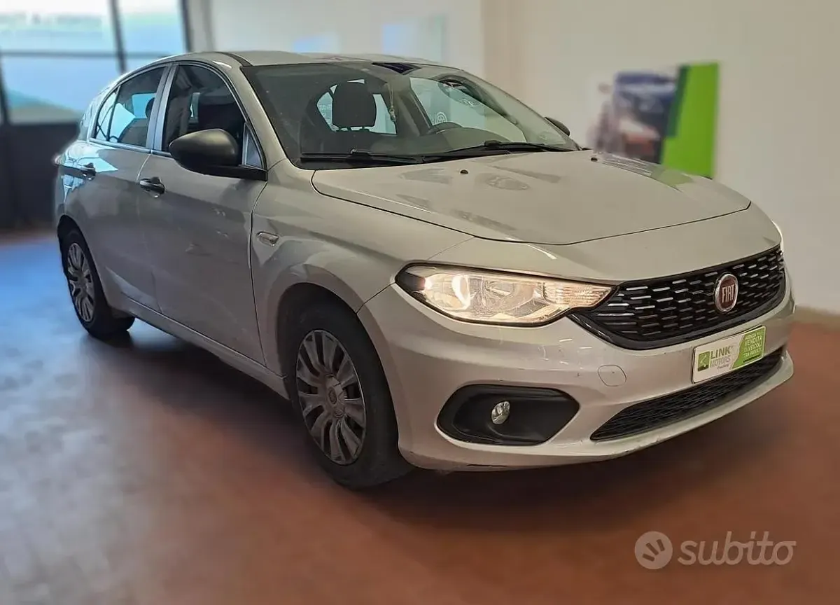 Usata Fiat Tipo Easy 95 CV (69 kW) 2018 Station wagon