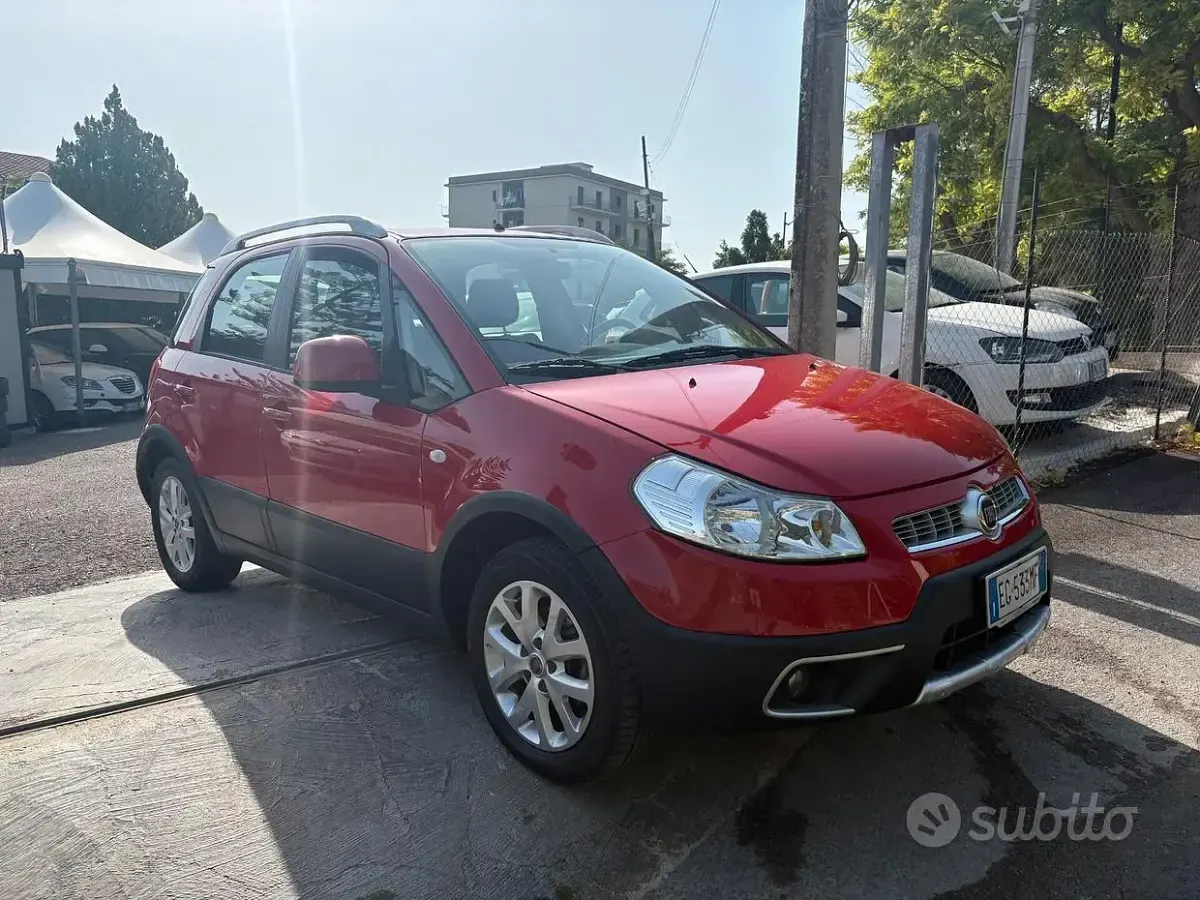 Usata Fiat Sedici Emotion 135 CV (99 kW) 2011 Rosso SUV