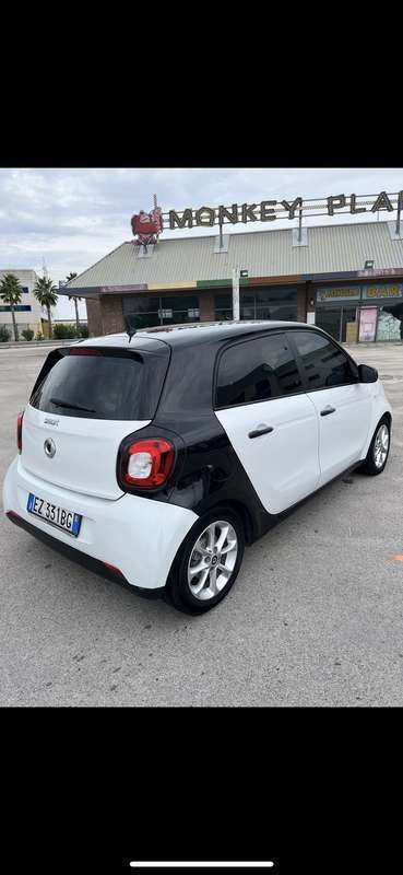 Usata 2015 Smart ForFour Pure Due volumi | 7500 € (Cara) - Immagine 1/4