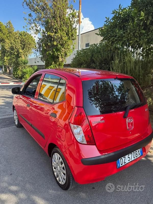 Usata Hyundai i10 Active 66 CV (48 kW) 2009 Rosso Utilitaria