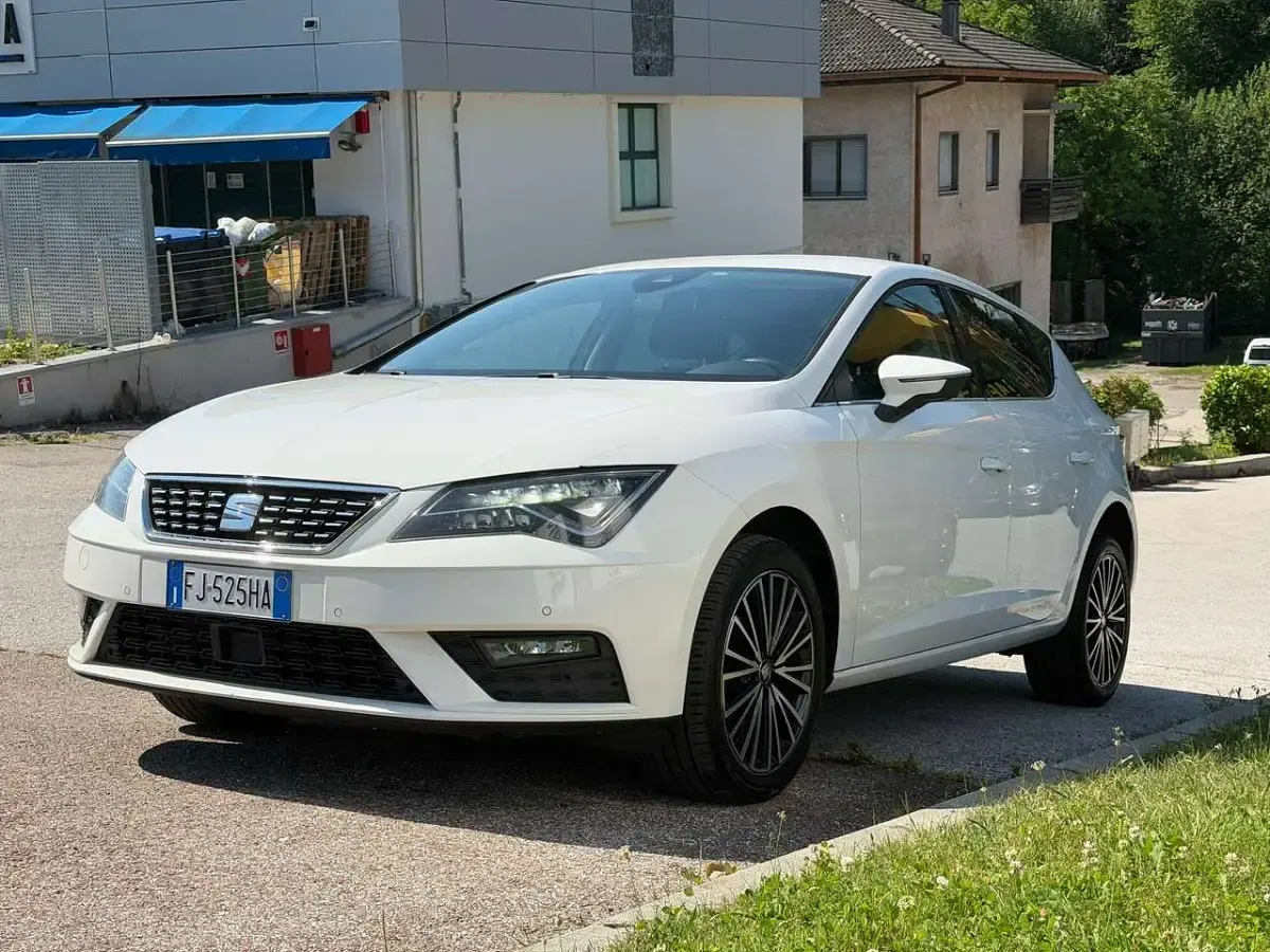 Usata Seat Leon XCELLENCE 150 CV (110 kW) 2017 Bianco Berlina