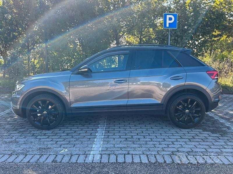Usata VW T-Roc Sport 110 CV (80 kW) 2024 Grigio SUV
