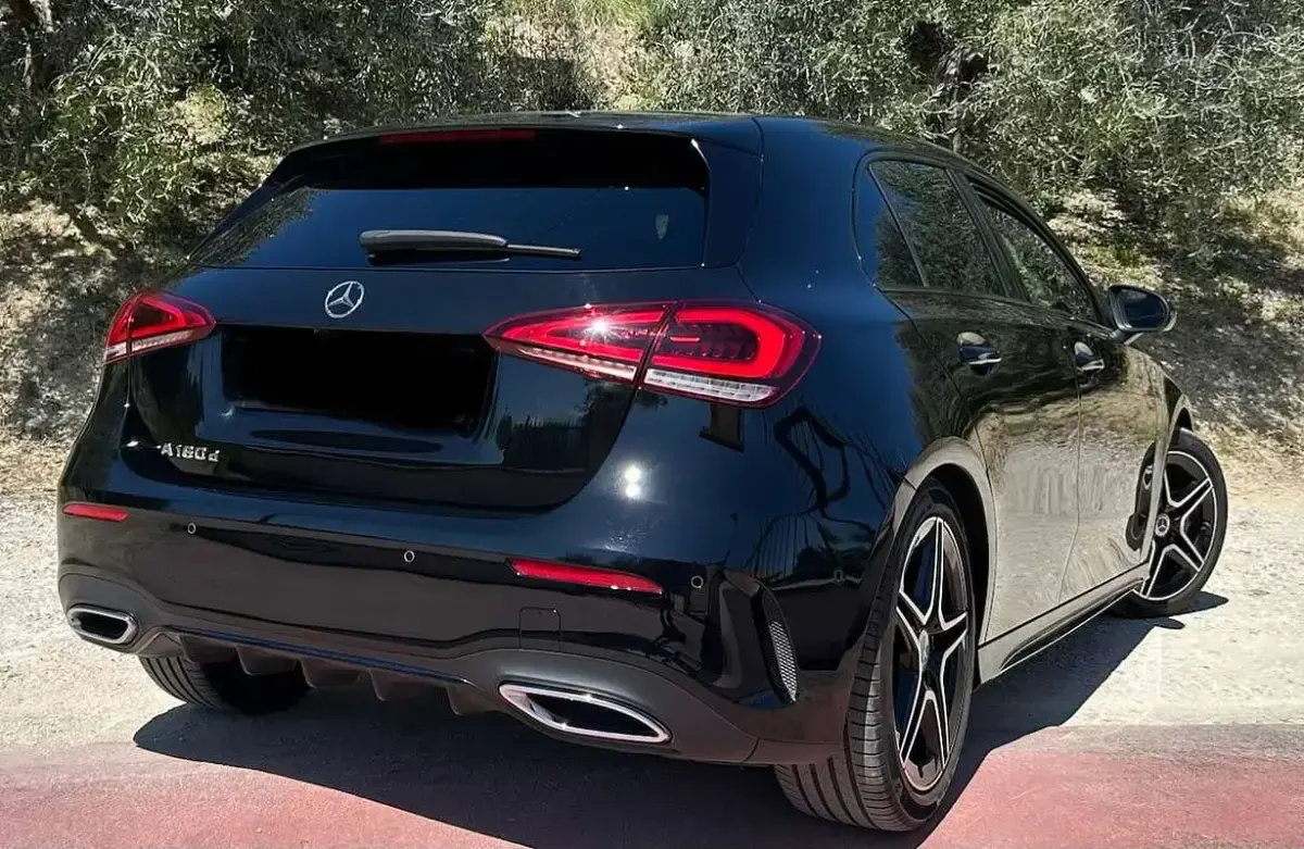 Begagnad Mercedes 180 Premium 116 HK (85 kW) 2019 Svart Sedan