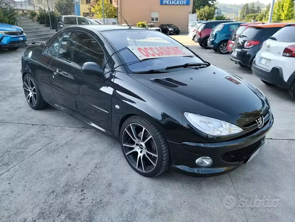 Usata Peugeot 206 CC RC 109 CV (80 kW) 2006 Nero Cabrio