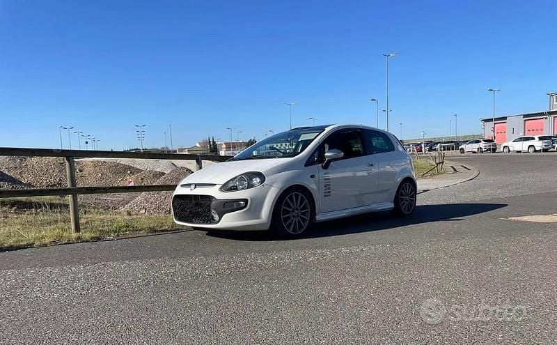 Usata Fiat Grande Punto 2011 Bianco Utilitaria