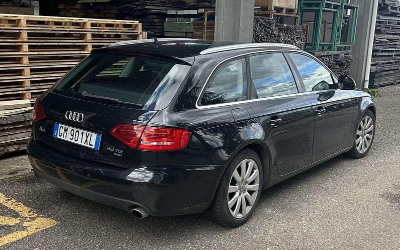 Usata Audi A4 Advanced 239 CV (175 kW) 2008 Nero Station wagon
