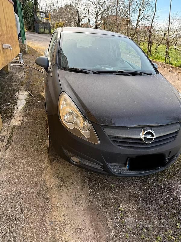Usata Opel Corsa 90 CV (66 kW) 2009 Nero Utilitaria