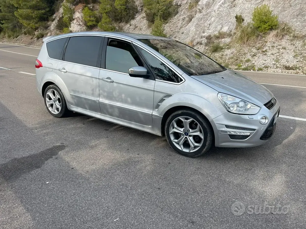 Usata Ford S-MAX Sport 163 CV (119 kW) 2013 Grigio Monovolume
