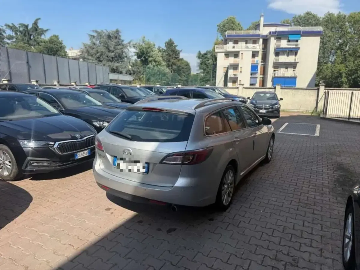 Usata Mazda 6 Luxury 140 CV (102 kW) 2009 Argento Station wagon