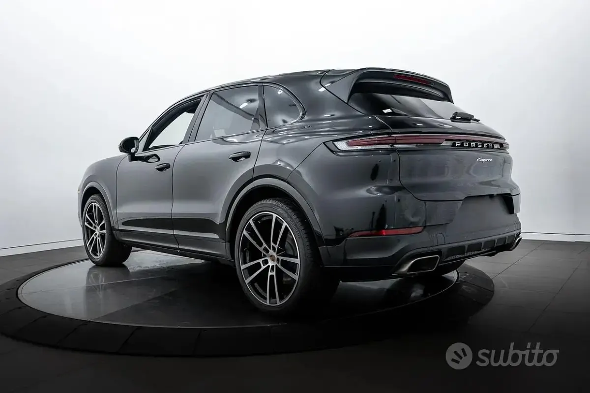 Nuova Porsche Cayenne 353 CV (259 kW) 2026 Nero SUV