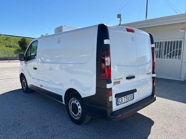 Usata Renault Trafic 120 CV (88 kW) 2021 Bianco Monovolume