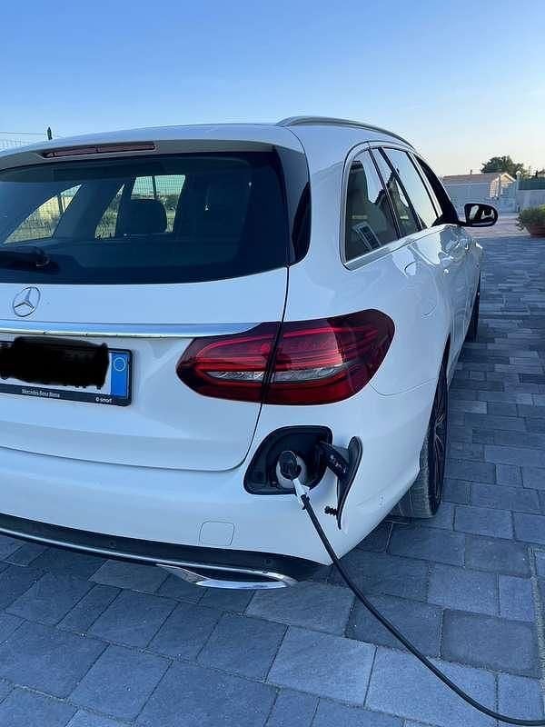 Käytetty Mercedes C300e 194 HP (142 kW) 2020 Valkoinen Farmari