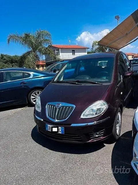 Usata Lancia Musa 77 CV (56 kW) 2008 Marrone Monovolume