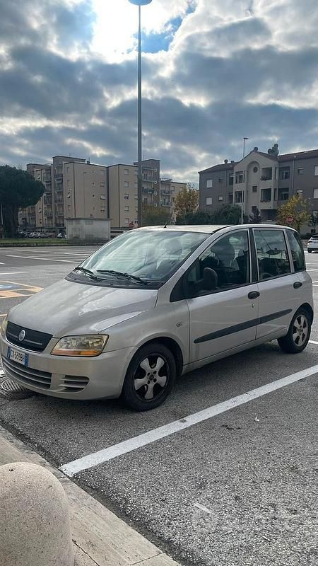 Usata Fiat Multipla 2005 Grigio Monovolume