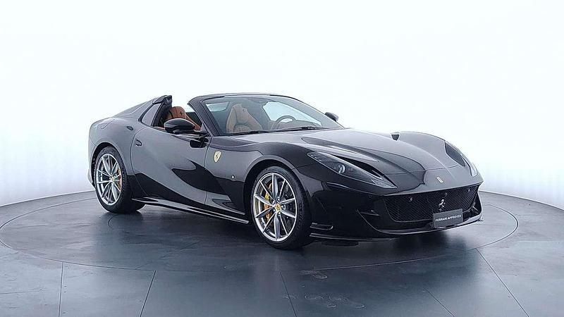 Usata Ferrari 812 795 CV (584 kW) 2022 Nero Cabrio