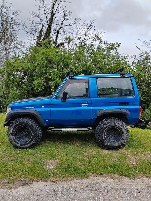 Usata Toyota Land Cruiser 90 CV (66 kW) 1990 Blu/azzurro SUV