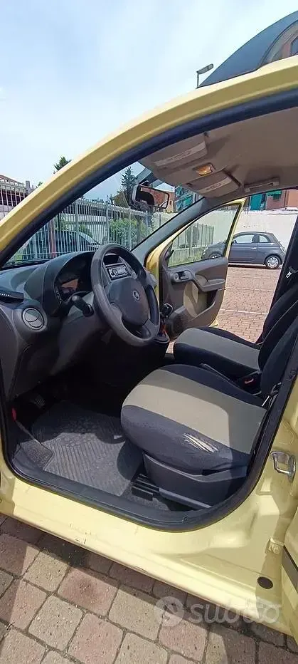 Usata Fiat Panda 60 CV (44 kW) 2007 Giallo Utilitaria