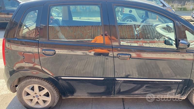 Usata Fiat Idea 90 CV (66 kW) 2006 Nero Monovolume