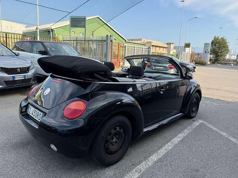 Usata VW New Beetle Cabriolet 75 CV (55 kW) 2004 Nero Cabrio