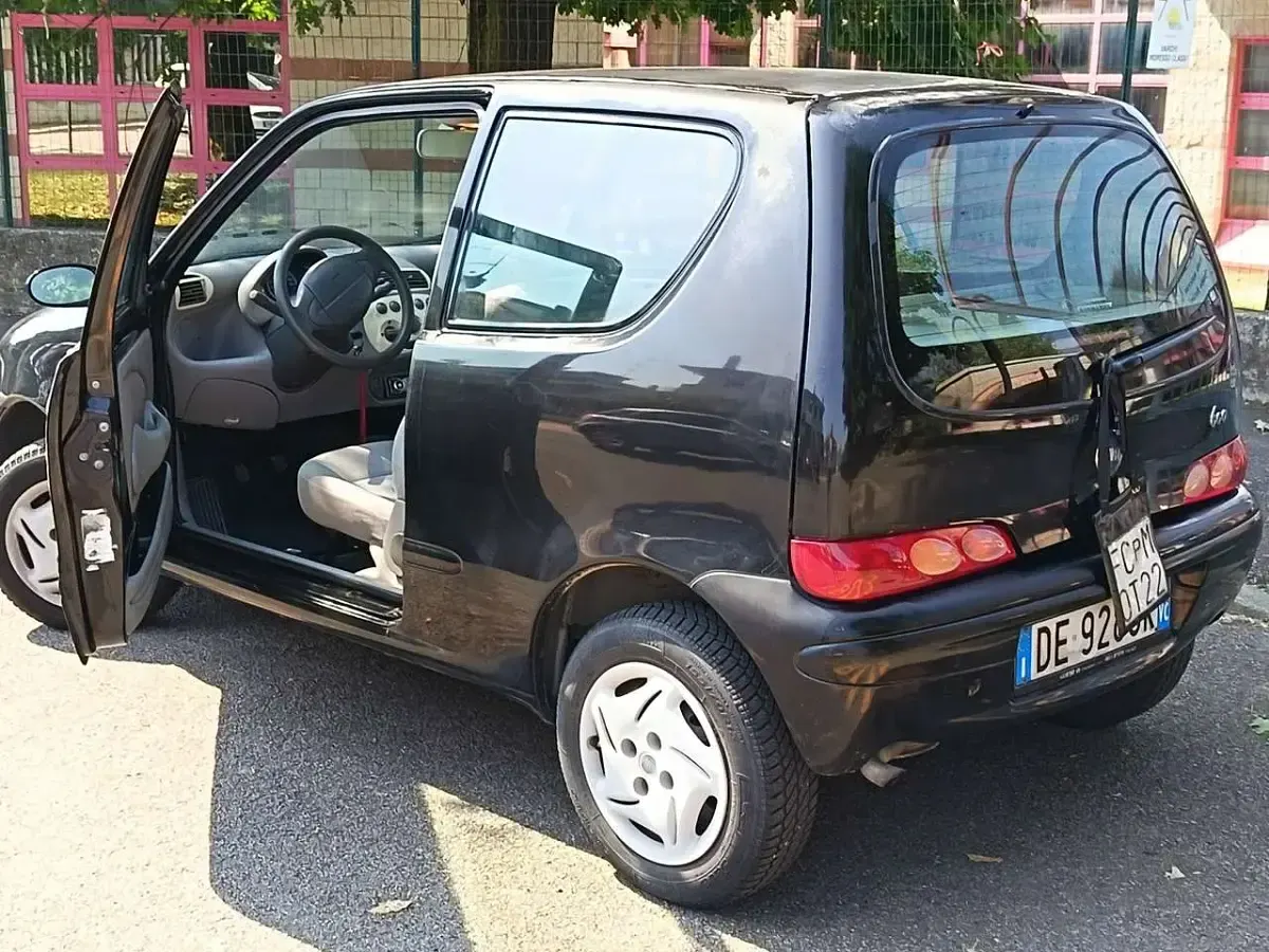 Usata Fiat 600 Anniversary 54 CV (39 kW) 2006 Other Utilitaria