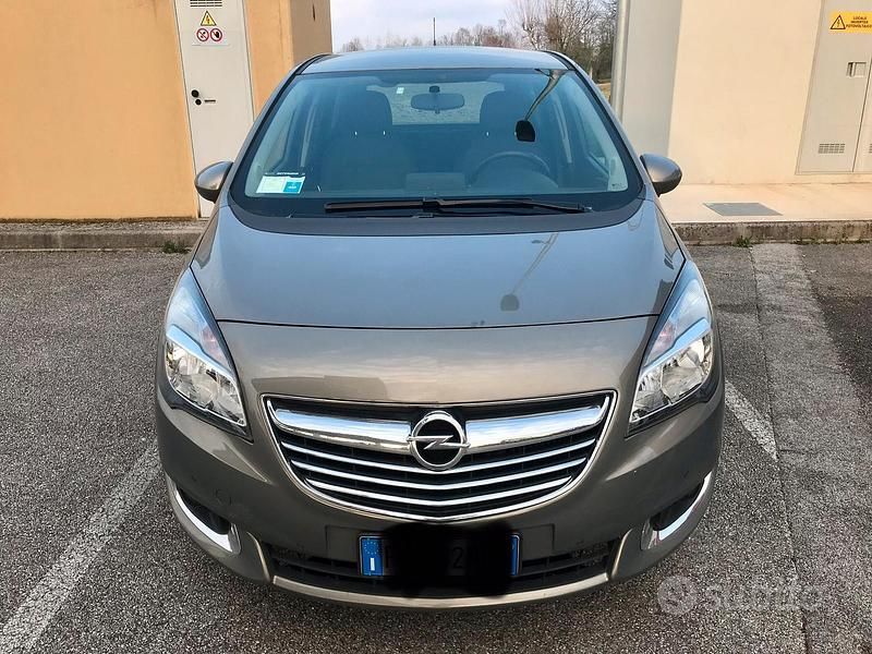Usata Opel Meriva Cosmo 120 CV (88 kW) 2015 Grigio Monovolume