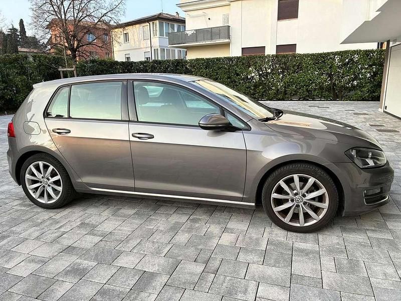 Usata VW Golf VII 122 CV (89 kW) 2014 Grigio Station wagon