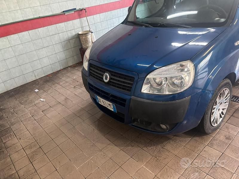 Blu Usata 2006 Fiat Doblò Monovolume | 2900 € (Buon prezzo) - Immagine 1/3
