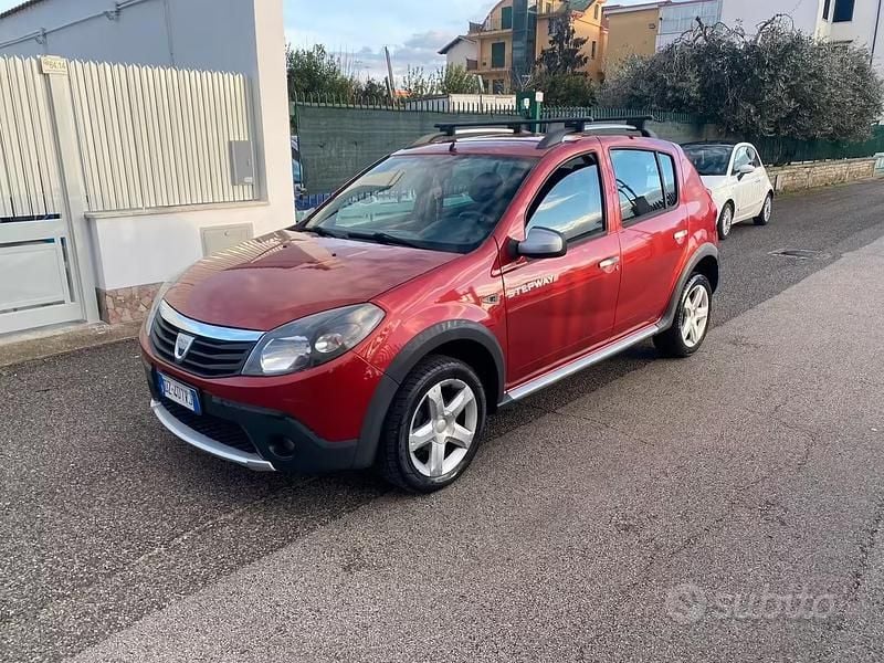 Usata Dacia Sandero Stepway 90 CV (66 kW) 2010 Rosso Berlina