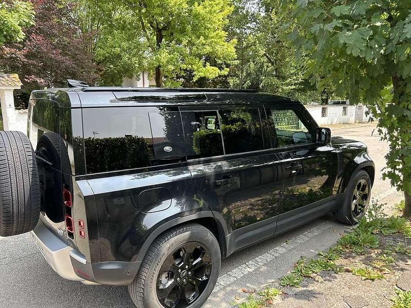 Usata Land Rover Defender HSE 249 CV (183 kW) 2021 Nero SUV